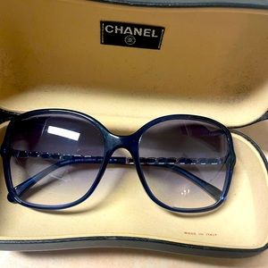 Women’s Chanel sunglasses